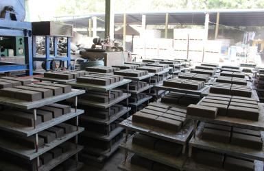 Các loại gạch được sản xuất bằng công nghệ ép kín hơi